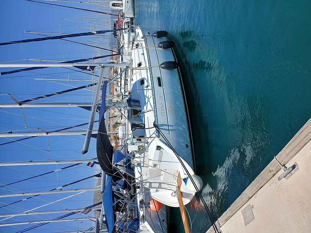 Beneteau Oceanis 331 Clipper